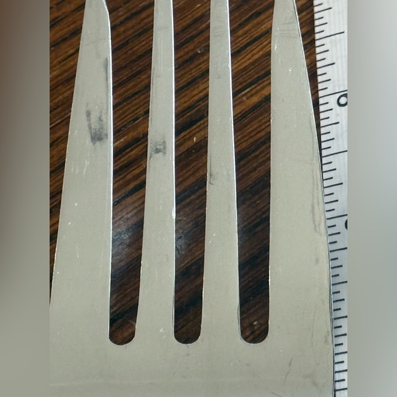 TOWLE 18/0 LIVING COLLECTION Zoe 11 pieces Fork Spoon knife serving spoon & fork - Picture 4 of 11